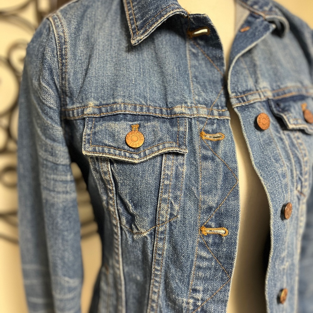 Madewell Blue Jean Jacket, EUC, no tears or bare areas, has all buttons, P2P 17” - Picture 3 of 13